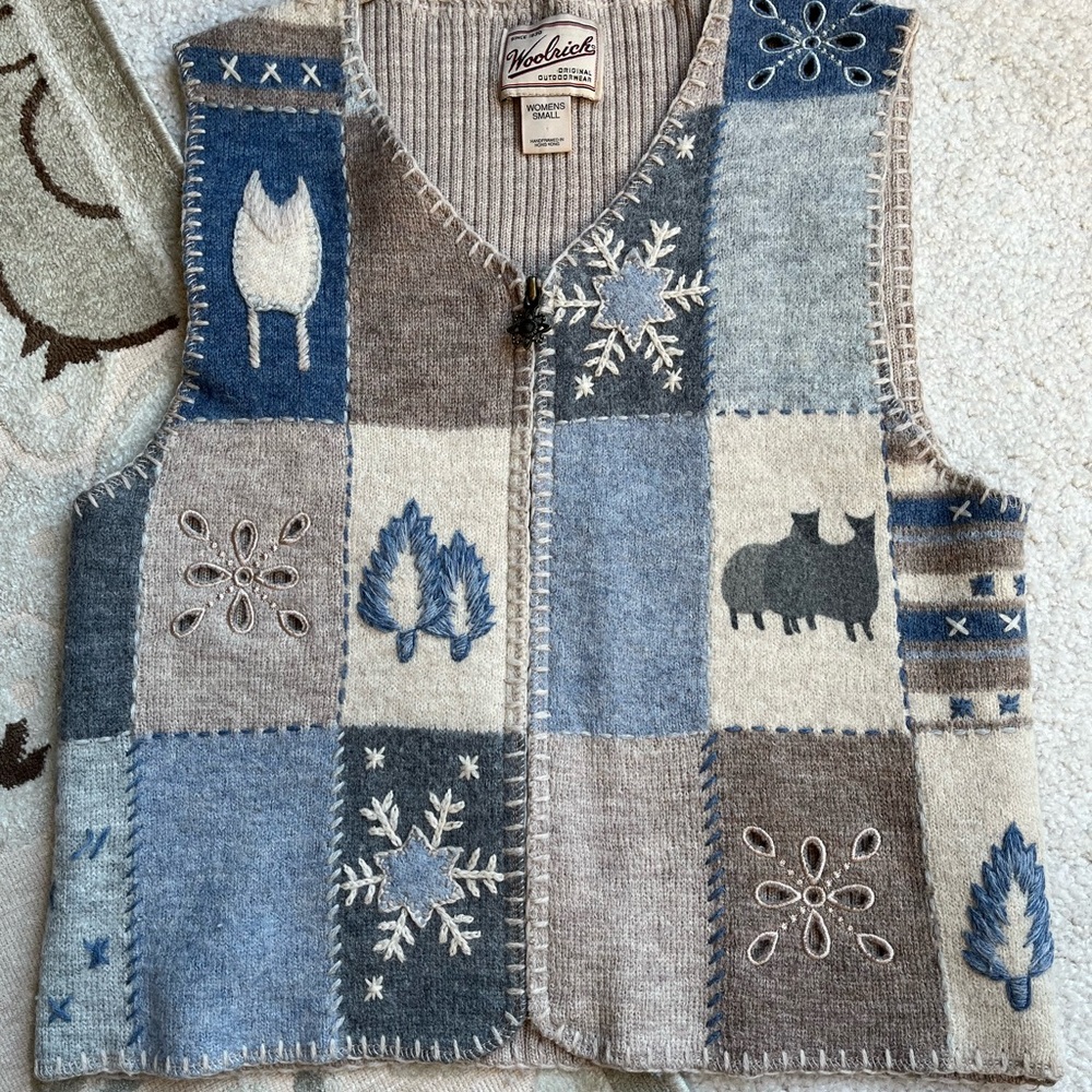 Vintage Woolrich Neutral Gray and Cream Knit V-Neck Vest